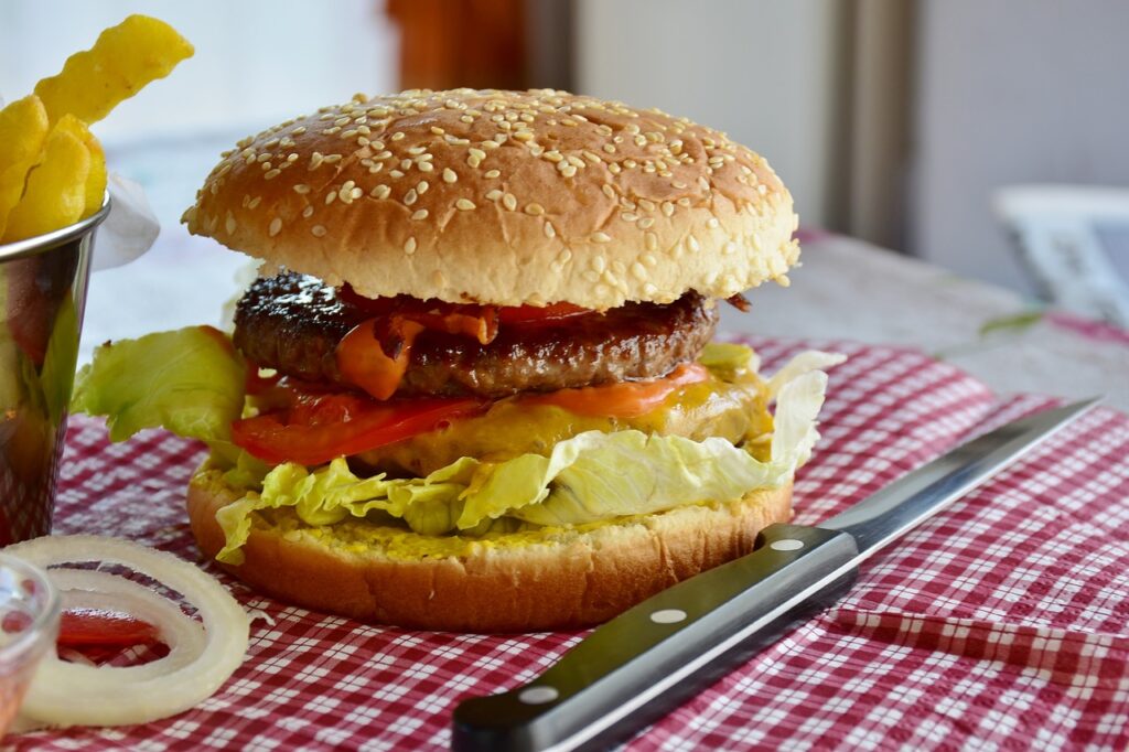 panino-con-hamburger-al-barbecue